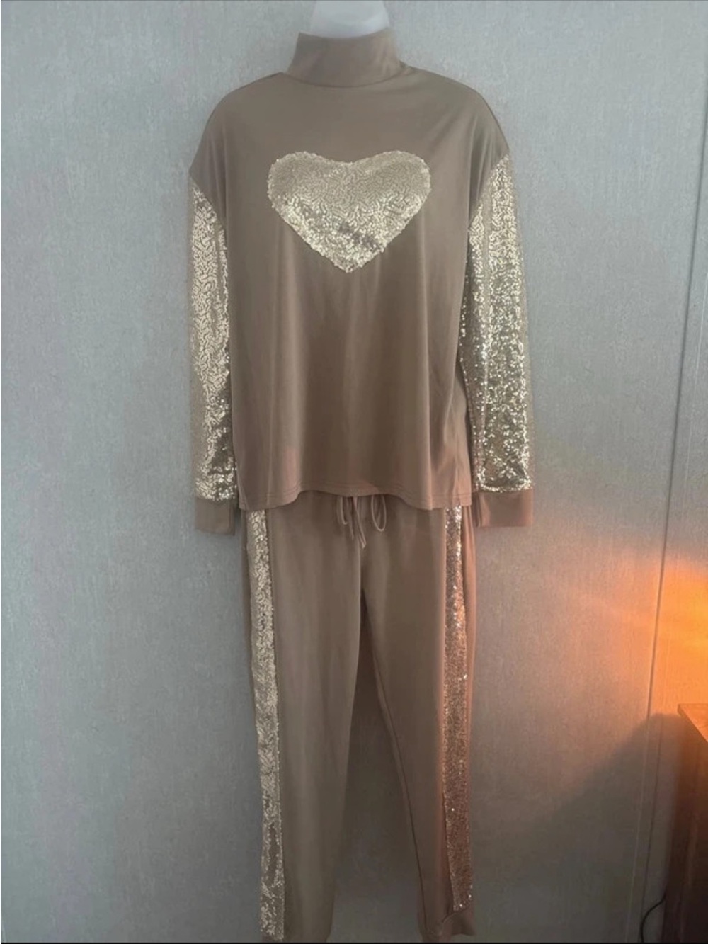 Sequin Heart Lounge Set - Taupe & Gold